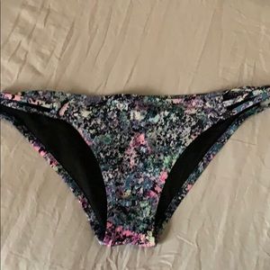 Victoria secrets size large bikini bottom￼
